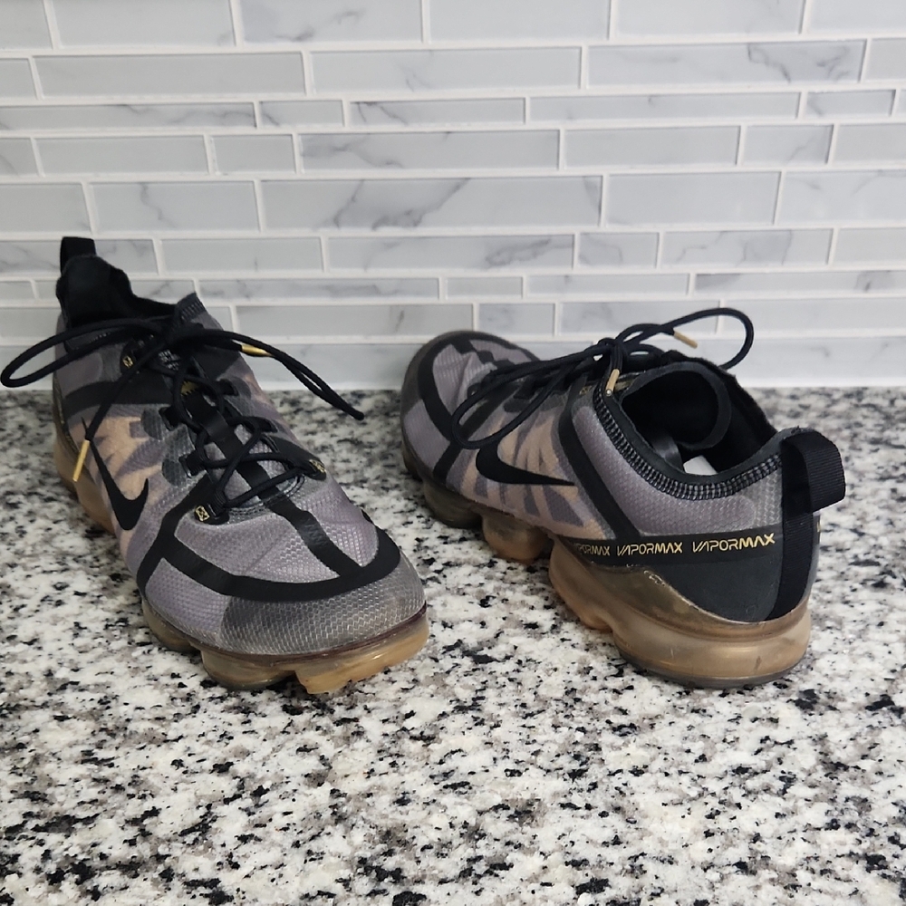 Black & Gold Nike Air Vapormax 2019 Running Shoes sz 13 sneakers AR6631-002